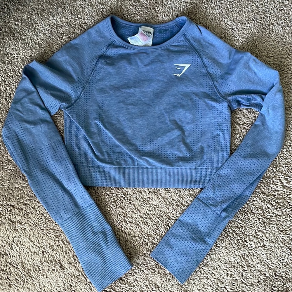Gym shark long sleeve crop top